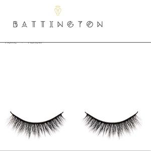 BNIB Battington Lashes with Lash Glue